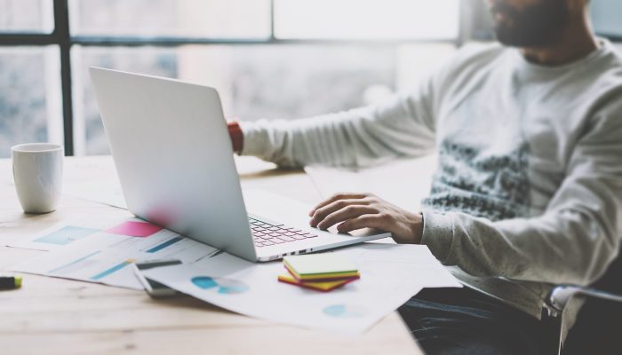 macbook-table-boroda macbook-table-boroda